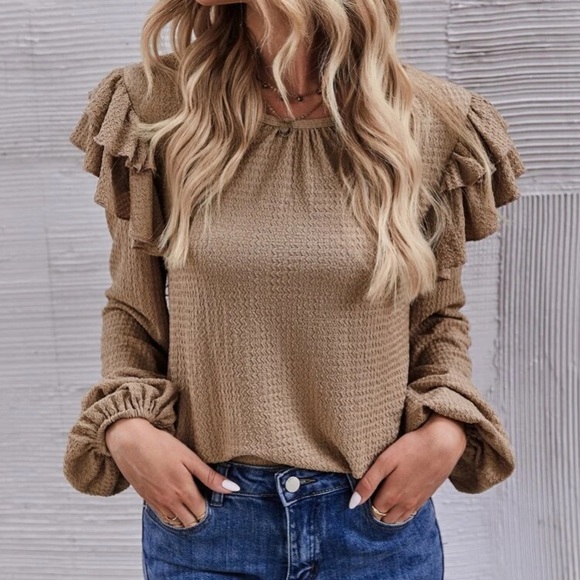 Boho ruffle trim blouse - Picture 3 of 16